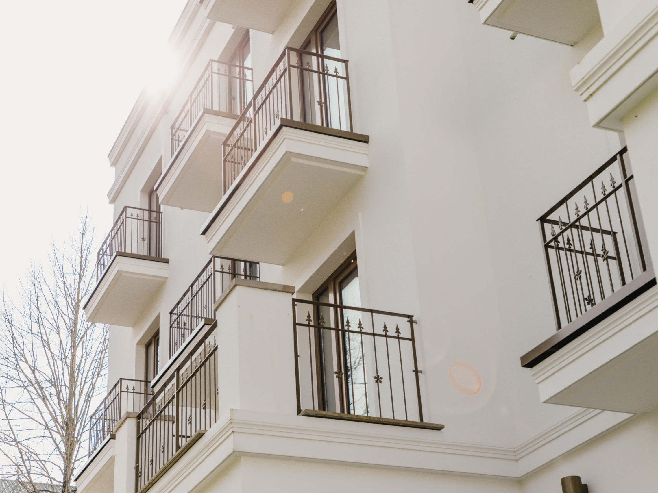 Balkone bei Sonnenlicht