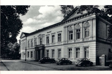 Piquerhof seitlichefront