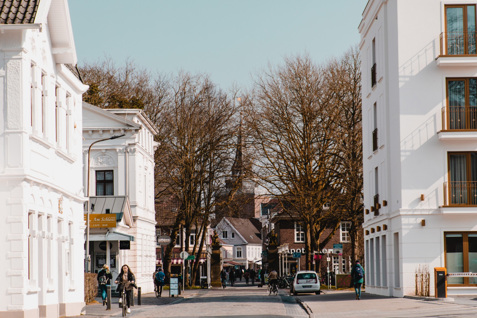 aussenansicht-mit-blick-auf-die-innenstadt